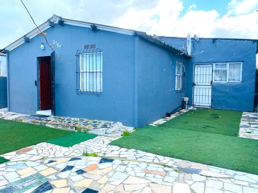 3 Bedroom Property for Sale in Khaya Western Cape